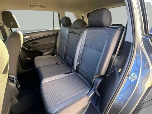 Used 2018 Volkswagen Tiguan S image 23