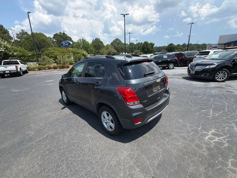 Used 2018 Chevrolet Trax LT FWD image 14