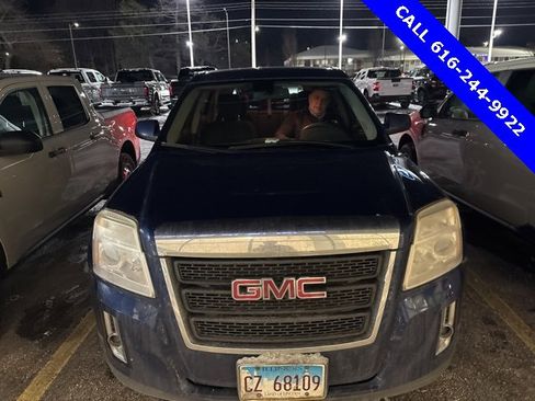 Used 2010 GMC Terrain SLE image 5