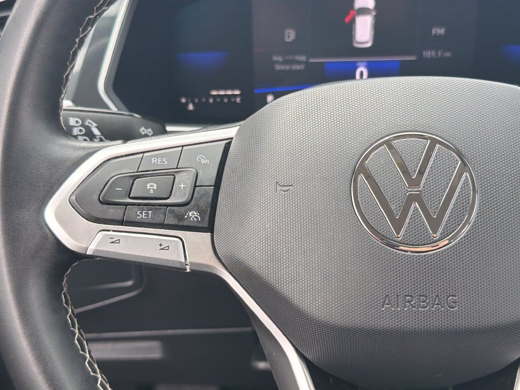 Certified 2023 Volkswagen Tiguan SE FWD image 13