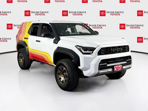 Certified 2025 Toyota 4Runner Trailhunter AWD/4WD image 3