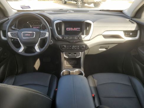 Used 2024 GMC Terrain SLT image 9