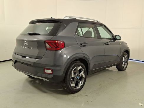 New 2026 Hyundai Venue SEL FWD image 6