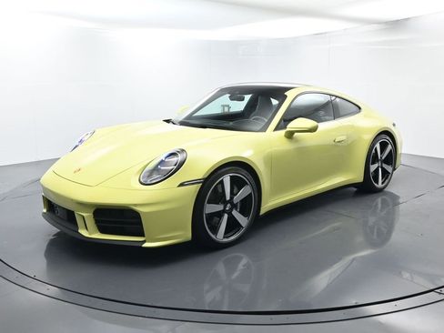 Used 2025 Porsche 911 Carrera image 1