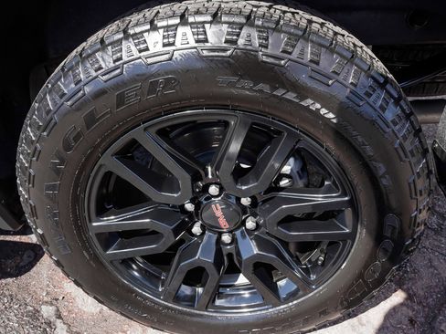 Used 2025 GMC Sierra 1500 Elevation w/ X31 Off-Road Package image 7