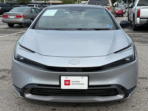 Certified 2024 Toyota Prius XLE FWD image 11