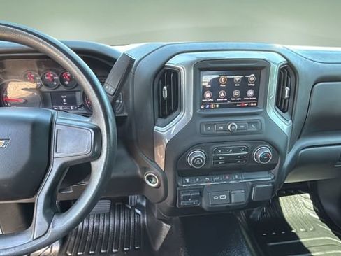 Used 2025 Chevrolet Silverado 3500 W/T AWD/4WD image 13