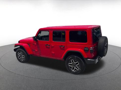 Used 2025 Jeep Wrangler Unlimited Sahara AWD/4WD image 10