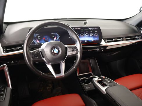 Used 2023 BMW X1 xDrive28i w/ Convenience Package AWD/4WD image 2