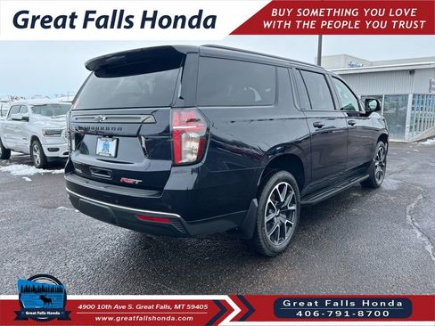 Used 2022 Chevrolet Suburban RST w/ Luxury Package image 9