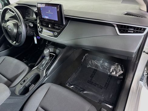 Used 2024 Toyota Corolla LE image 29