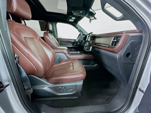 Used 2024 Ford Expedition Max Limited image 34