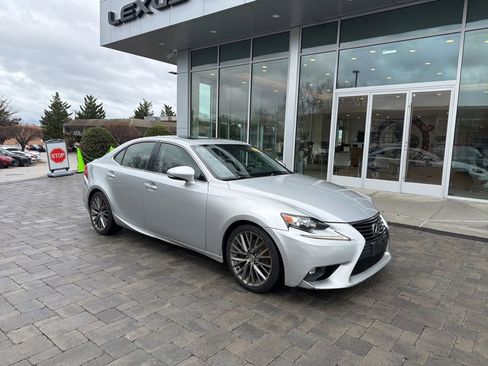 Used 2015 Lexus IS 250 250 w/ Navigation System Package image 4