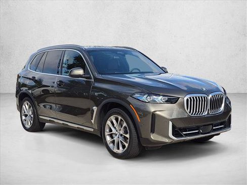 Used 2026 BMW X5 xDrive40i AWD/4WD image 3
