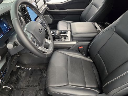 Used 2025 Ford F150 Lariat w/ Equipment Group 501A Mid image 13