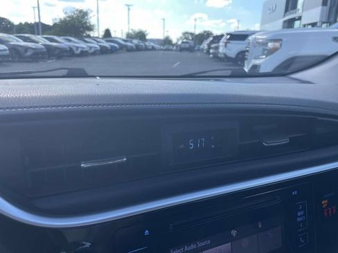 Used 2019 Toyota Corolla LE FWD image 25