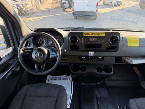 Used 2019 Mercedes-Benz Sprinter 170 image 23