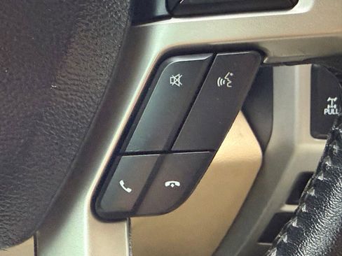 Used 2020 Ford F250 Lariat w/ Lariat Ultimate Package AWD/4WD image 46