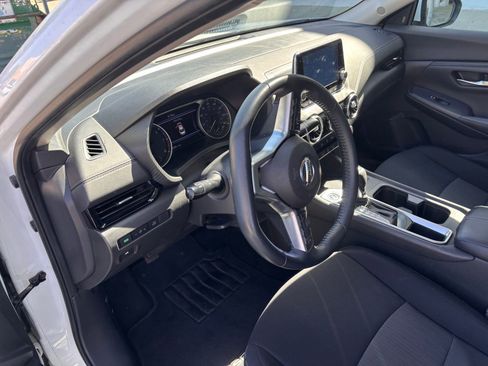 Used 2022 Nissan Sentra SV FWD image 5