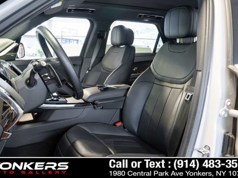 Used 2024 Land Rover Range Rover Sport Dynamic SE AWD/4WD image 39