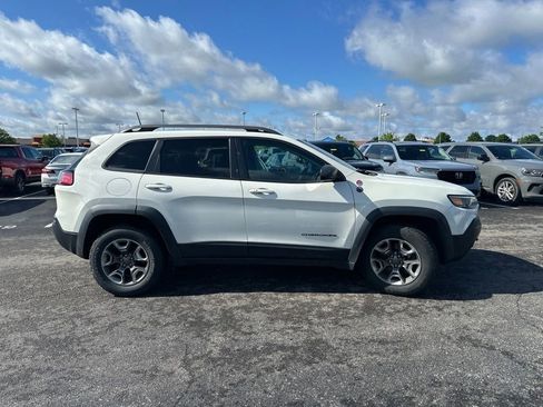 Used 2019 Jeep Cherokee Trailhawk w/ Cold Weather Group AWD/4WD image 13