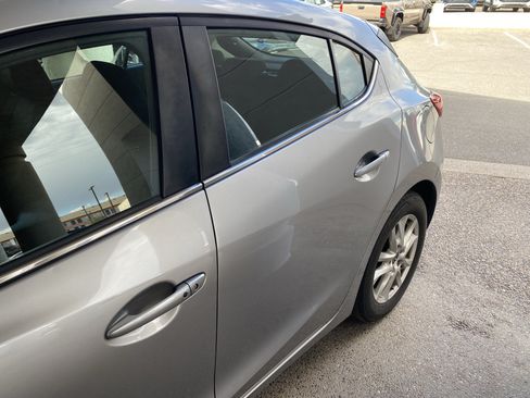 Used 2015 MAZDA MAZDA3 i Touring FWD image 50