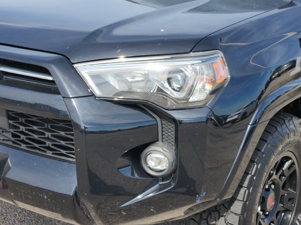 Used 2023 Toyota 4Runner SR5 Premium w/ Moonroof Package AWD/4WD image 5