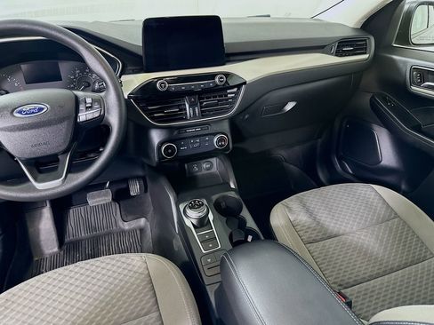 Used 2022 Ford Escape SE image 19