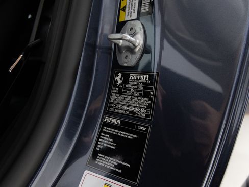 Used 2021 Ferrari Roma RWD image 43