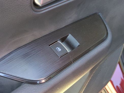 New 2026 Nissan Kicks SR image 27