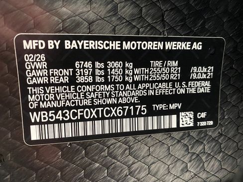 New 2026 BMW iX xDrive45 image 31