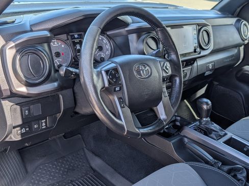 Used 2021 Toyota Tacoma TRD Sport w/ Technology Package RWD image 14