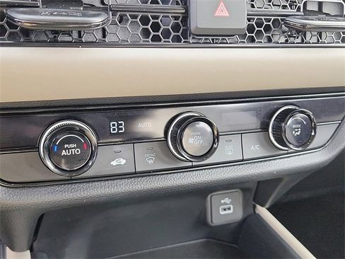 Used 2025 Honda HR-V LX image 9