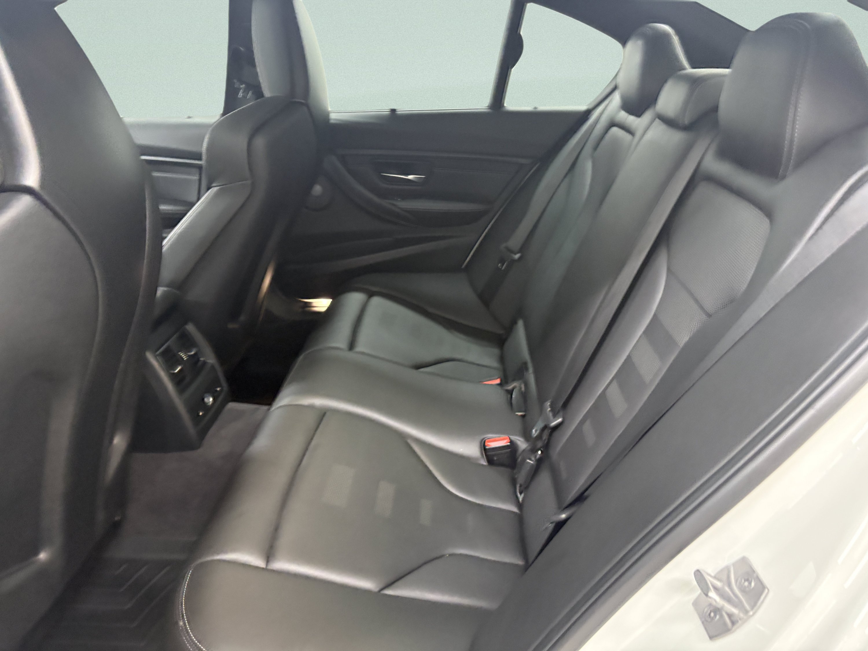 Used 2017 BMW M3 RWD image 12