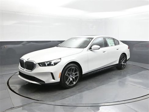 New 2026 BMW 530i w/ Premium Package image 34