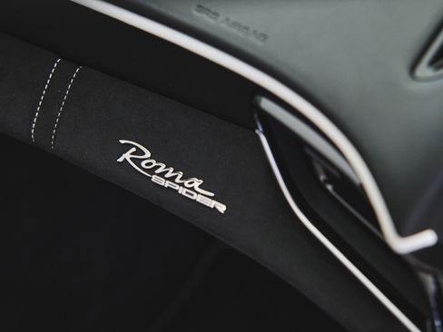 Used 2024 Ferrari Roma Spider image 39