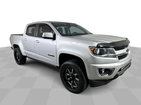 Used 2019 Chevrolet Colorado W/T w/ Custom Special Edition image 38