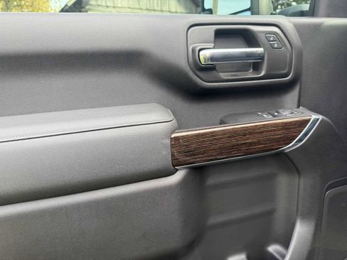 Used 2024 GMC Sierra 2500 SLE w/ SLE Convenience Package image 16