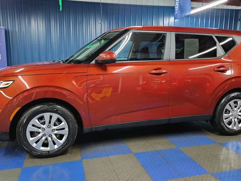 Used 2022 Kia Soul LX image 61