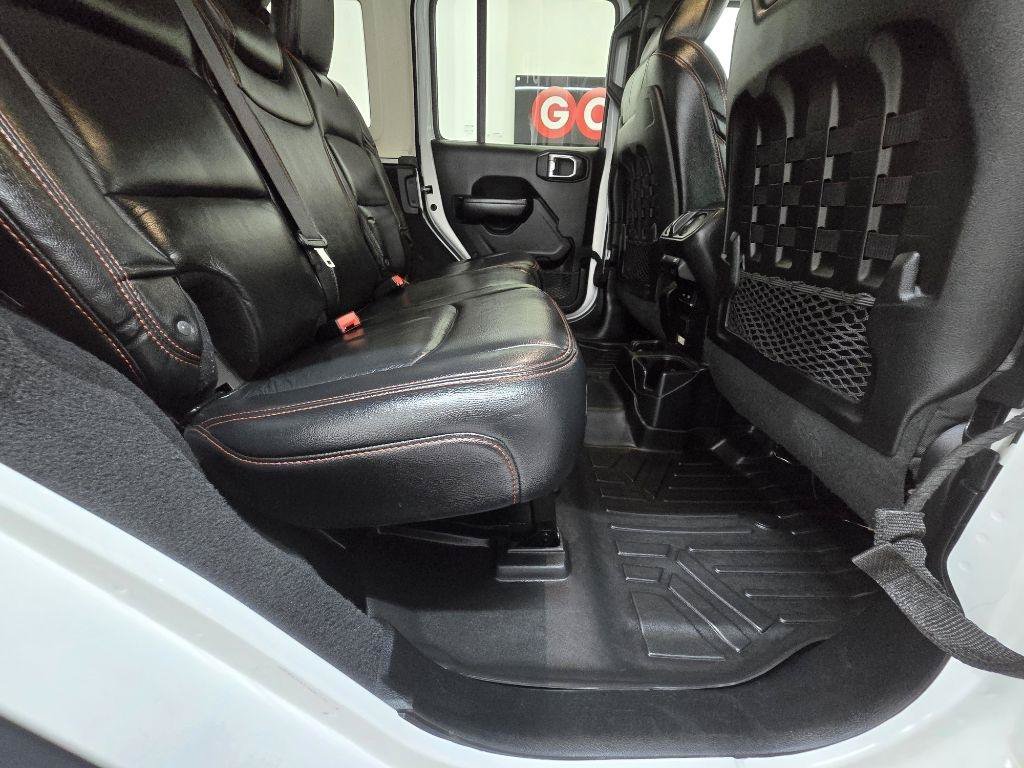 Used 2020 Jeep Wrangler Unlimited Rubicon w/ LED Lighting Group AWD/4WD image 17