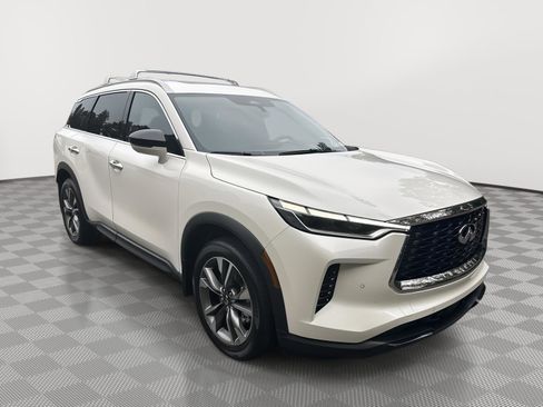 Certified 2025 INFINITI QX60 Luxe w/ Vision Package image 4