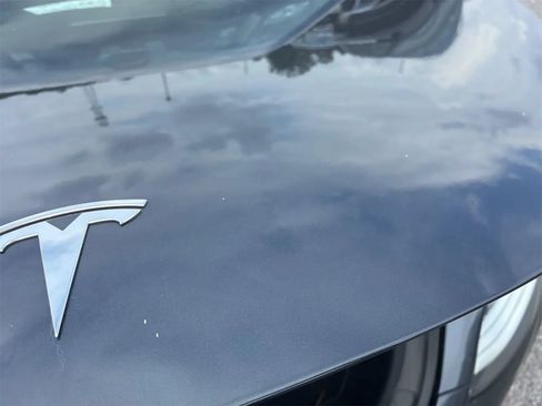 Used 2018 Tesla Model 3 Long Range RWD image 17