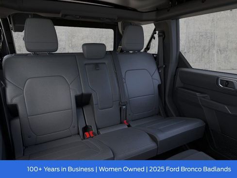 New 2025 Ford Bronco Badlands image 13