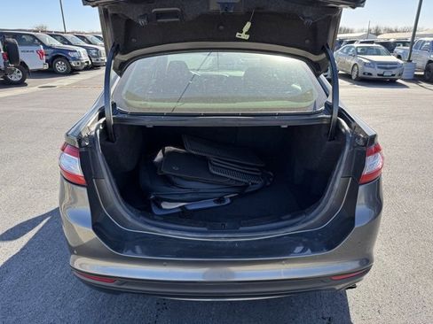 Used 2015 Ford Fusion SE w/ Equipment Group 201A image 39