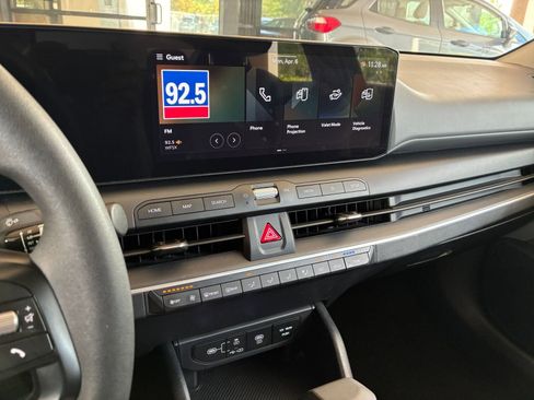 Used 2025 Kia K4 FWD image 17