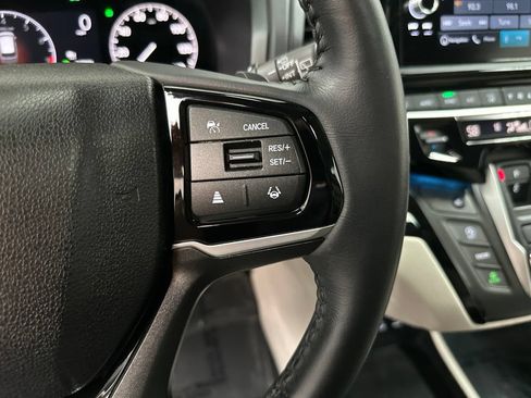 Used 2025 Honda Odyssey Touring image 15
