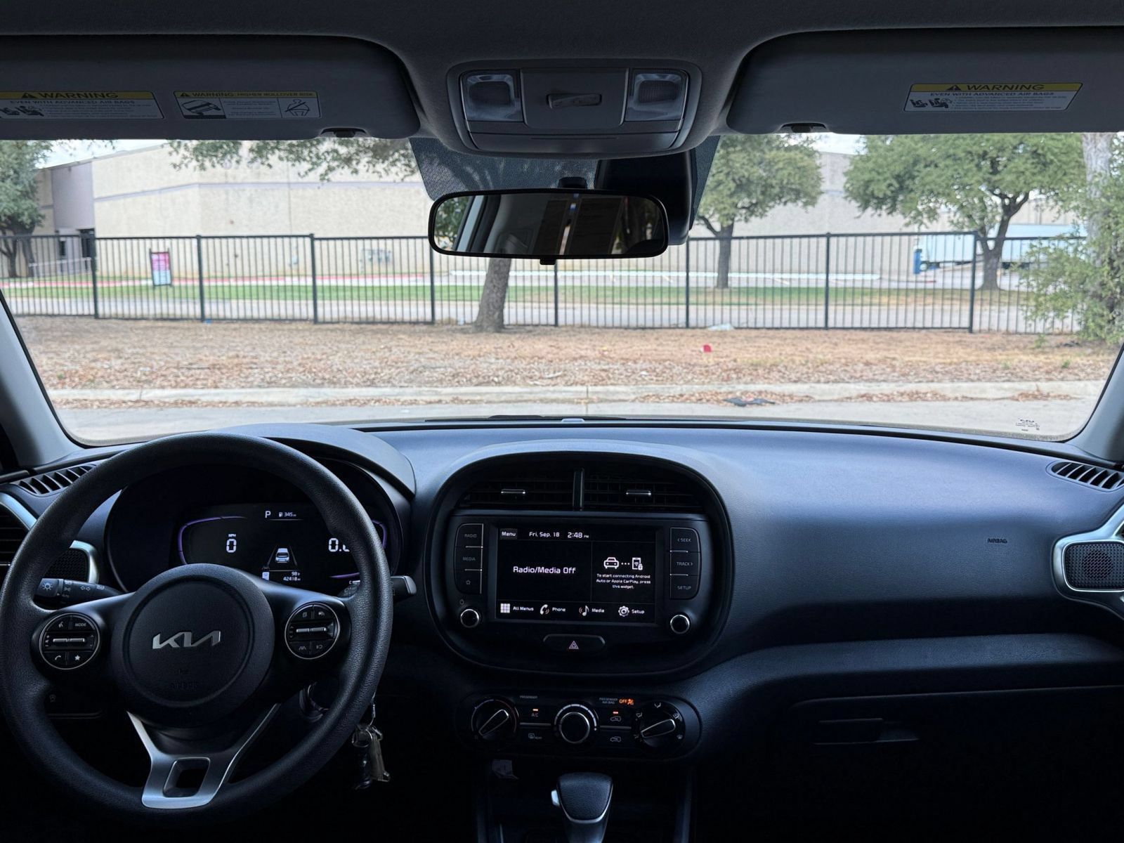 Used 2025 Kia Soul LX w/ LX Technology Package FWD image 32