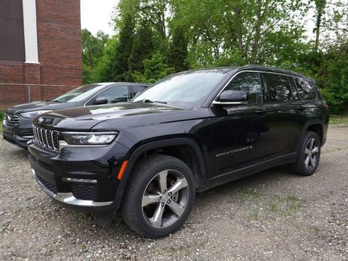 Used 2022 Jeep Grand Cherokee L Limited AWD/4WD image 1