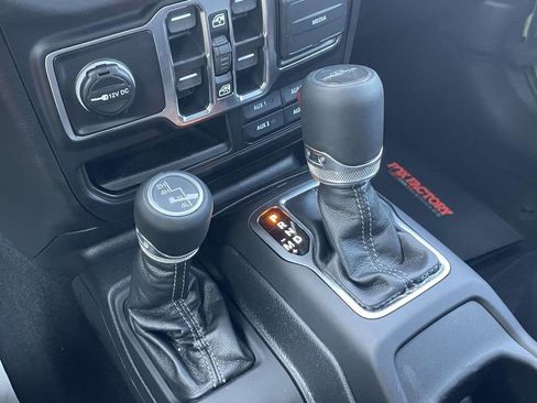 New 2025 Jeep Gladiator Sport w/ Premium Package AWD/4WD image 39