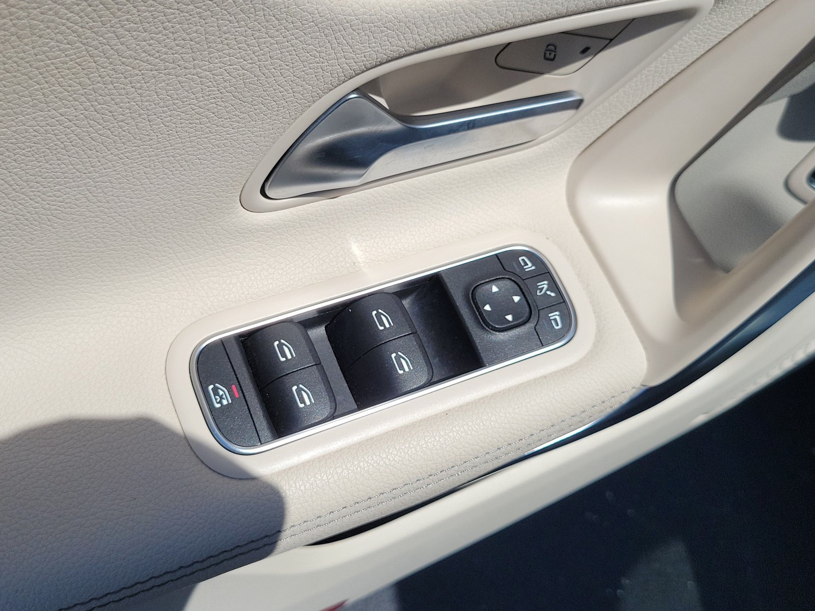 Used 2023 Mercedes-Benz CLA 250 image 17